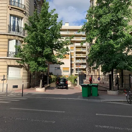 Studio, Paris